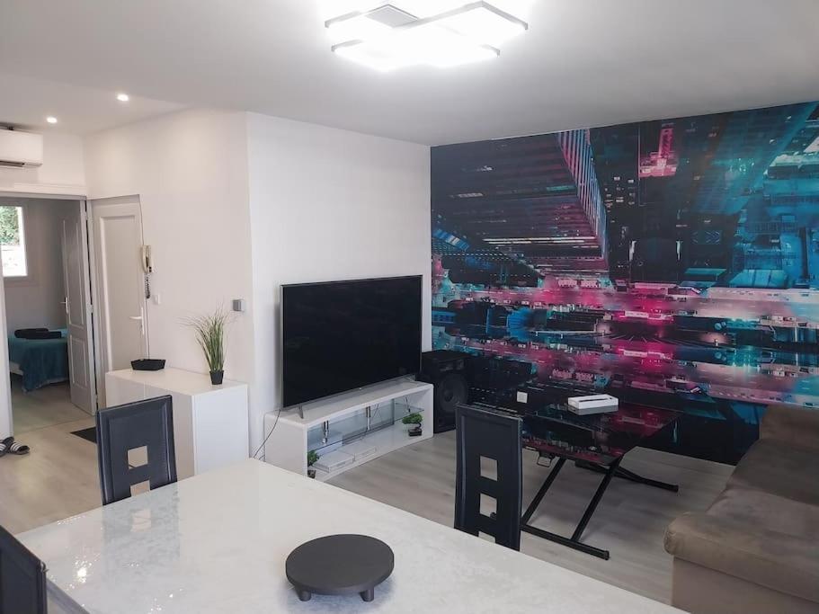 Appartement Sandonato Clermont-lʼHérault Buitenkant foto
